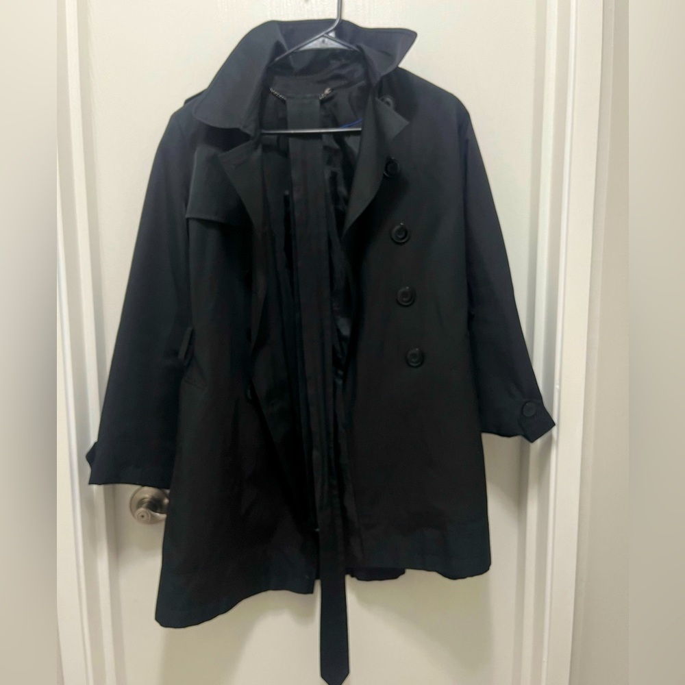 DKNY Size S Black Trench Coat w/ Belt gently used